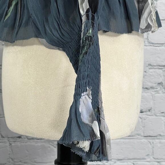 All Saints Lara Cordelia Off Shoulder Smocked Blouse Top Gray Blue Floral Size 4 - Picture 7 of 10
